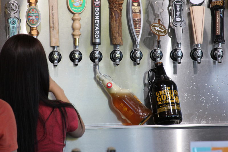 Featured image for “(EDITED) It’s Official: Illinois Restaurants & Bars Can Fill Growlers NOW”